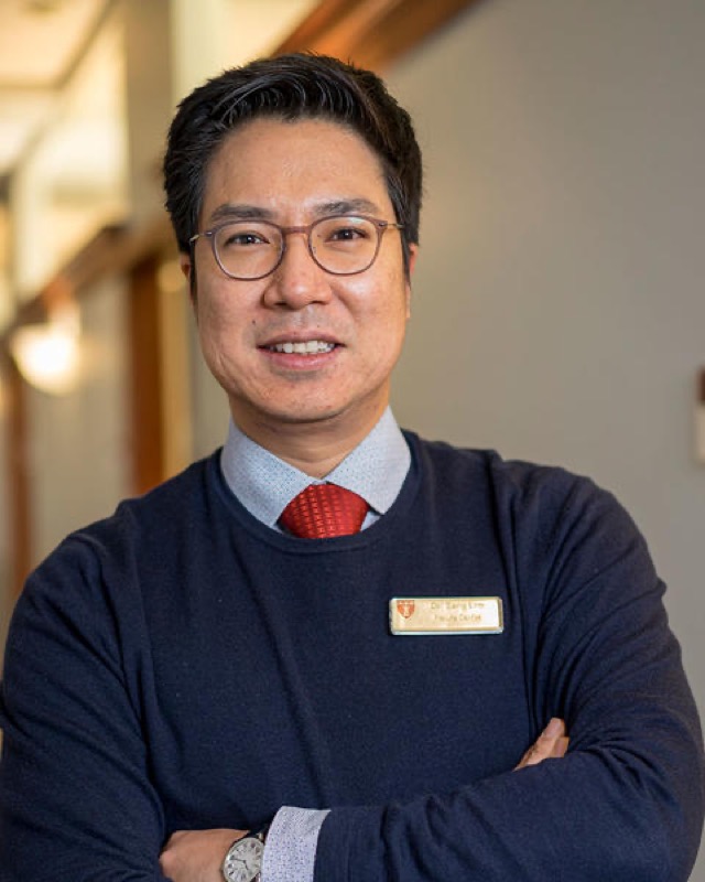 Dr. Sang J. Lee, prosthodontist at Cambridge Dental Center in Cambridge, MA